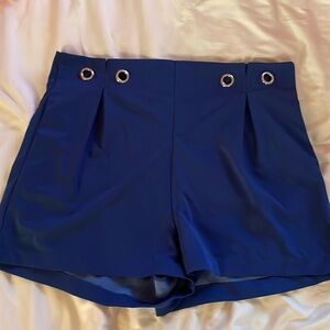 Dark blue shorts,missing belt,size L